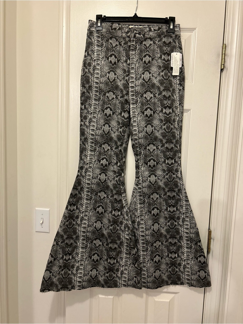 NWT! We The Free snakeskin denim